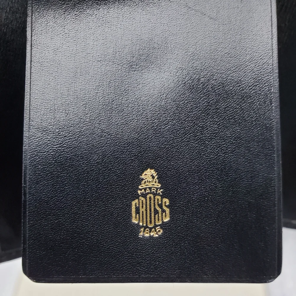 Mark Cross 1845 Leather Key Case Black and Brass Key Holder